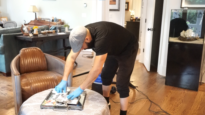 Cleaner Cleaning the Table